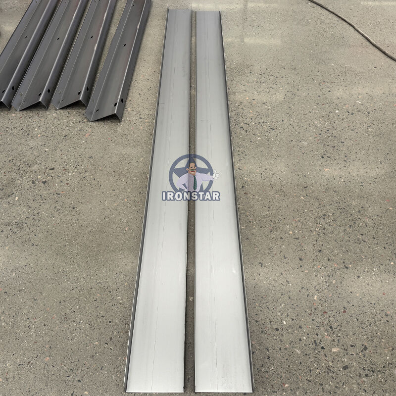 “Full Automatic Quick Change CZ Purlin Roll Forming Machine Adjustable C Z Channel Steel Purlin Making Machine For Steel Structure1.5-3mm Thickness CZ Purlin Roll Forming Machine Interchan ”